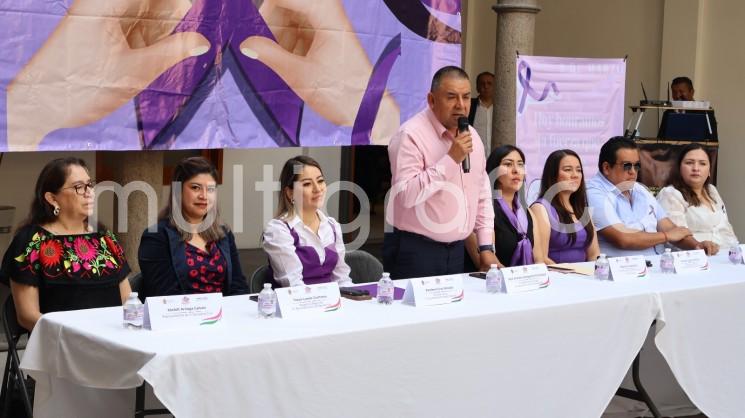 Entregó gobierno municipal de Banderilla la presea: “niña y mujer extraordinaria 2026”