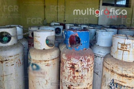?
En cateo, FGR asegura más de 11 mil 900 litros de gas l.p., dos tanques y un autotanque en Tuxpan, Veracruz 