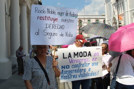 AJUPIV retoma manifestación en Xalapa; exige aseguradora y pago de seguros de vida