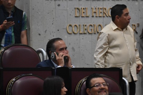 Por tercera ocasión en el actual periodo de sesiones, diputados de MORENA y sus aliados rompieron el quórum y provocaron la suspensión anticipada de la sesión de este jueves.
