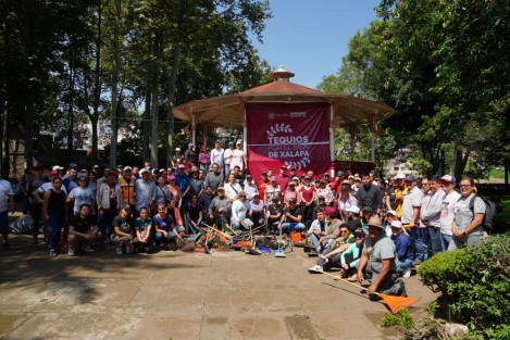 Mediante los Tequios, dependencias municipales unen esfuerzos para dignificar espacios públicos y fortalecer el tejido social 