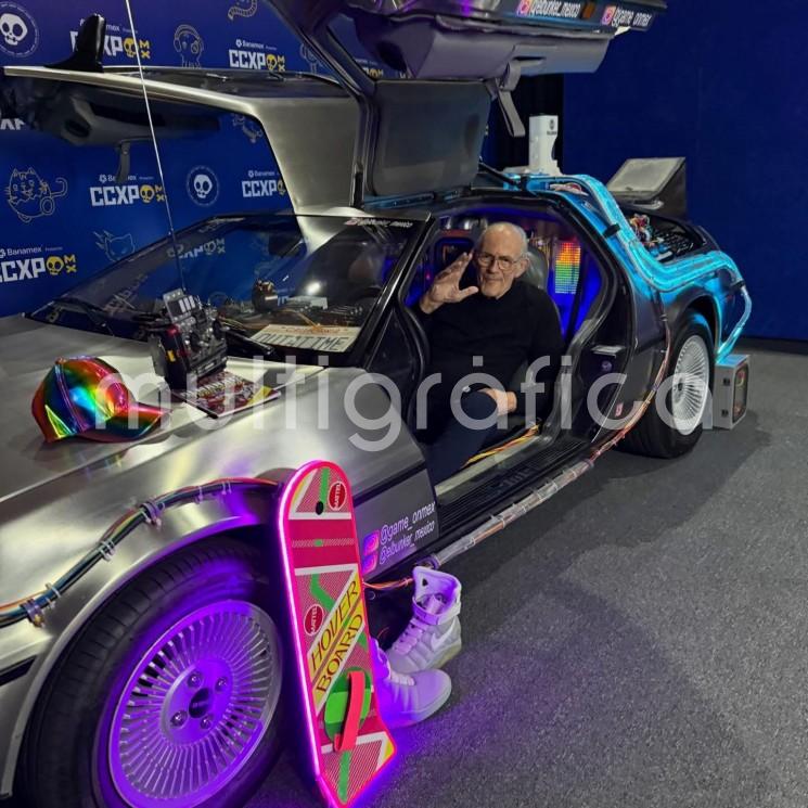 Viajó del pasado al futuro y aterrizó en el presente: Doc Brown llegó a México