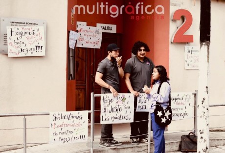 Estudiantes y padres de familia acudan se fraude en la  Universidad Biomédica Rafael Guizar.