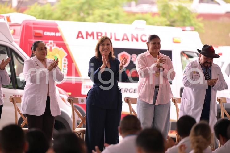 
La salud no puede esperar: Gobernadora entrega 30 ambulancias a hospitales.
