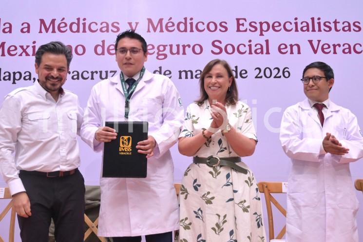 Se incorporan 516 especialistas al IMSS en Veracruz para reforzar la atención médica