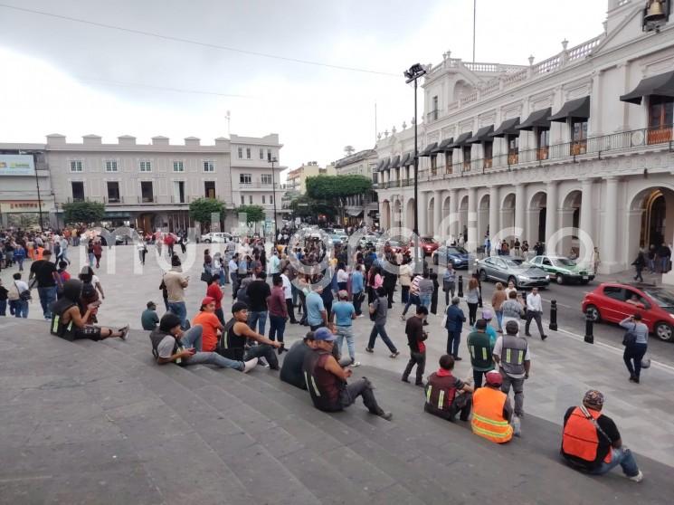 Evacúan edificios del centro de Xalapa tras sismo de magnitud 5.2