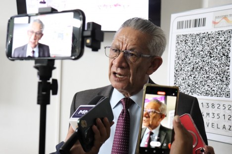 El Instituto Nacional Electoral (INE) presentó en Veracruz el nuevo modelo de la Credencial para Votar, documento que comenzó a producirse a nivel nacional desde el pasado 1 de junio de 2026 y que incorpora nuevas tecnologías de seguridad, mecanismos de validación digital y medidas de inclusión para diversos sectores de la población.