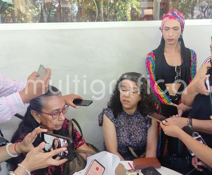 Artistas independientes de Xalapa rechazan que el Ayuntamiento cobre impuestos y cuotas por el uso de recintos públicos destinados a actividades culturales.

