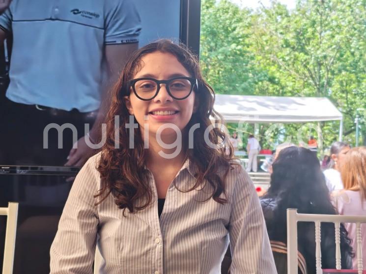 Valeria Palacios Cruz, de 20 años y egresada del CONALEP, explicó que el proyecto surgió con el propósito de ofrecer una herramienta tecnológica con impacto social, capaz de apoyar en labores de protección civil durante situaciones de emergencia.
