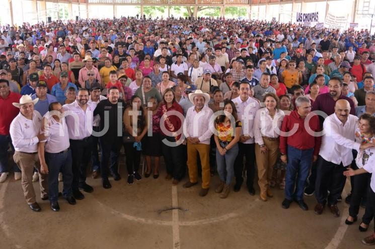 Constata Congreso entrega de apoyos a pescadores del sur de la entidad
