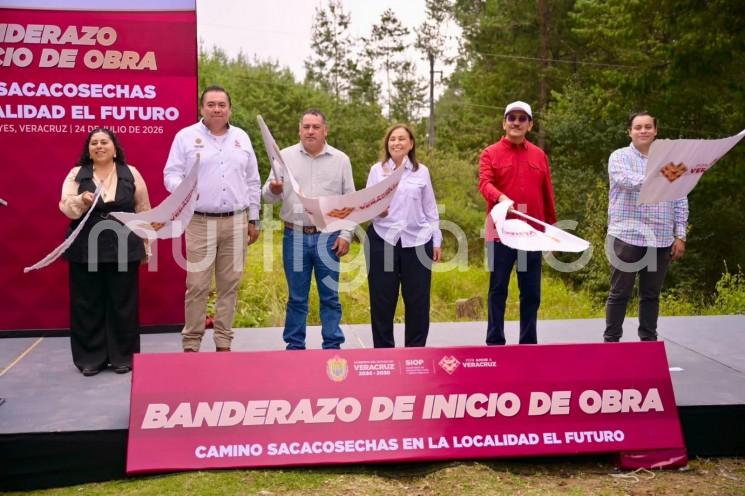 La palabra se cumple; inicia Rocío Nahle camino sacacosechas en Ixhuacán