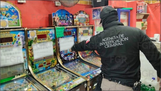 Por violación a la ley federal de juegos y sorteos, FGR asegura 15 minicasinos durante cateo, en Veracruz