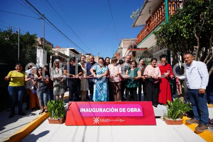 Entrega Daniela Griego primera obra de pavimentación integral realizada con recursos federales
