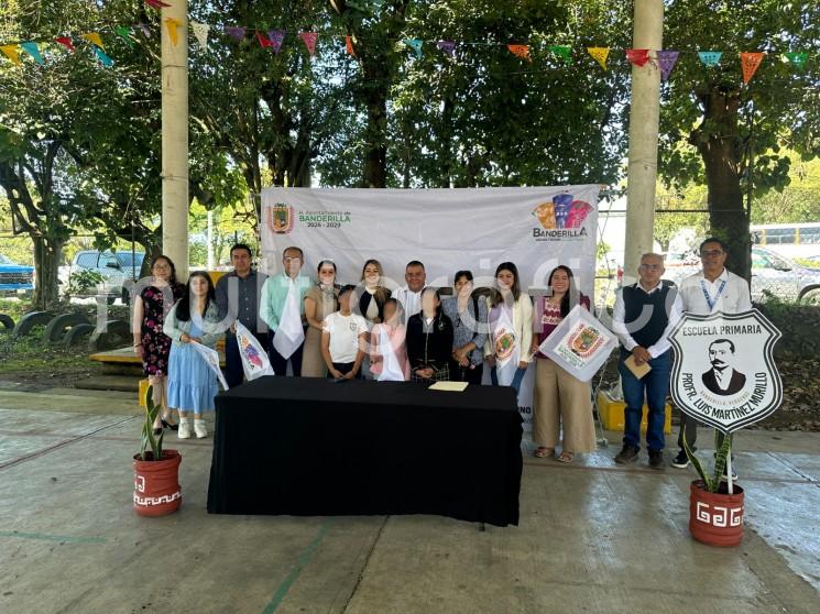 Construye gobierno de Banderilla barda perimetral de escuela primaria en Temaxcalapa