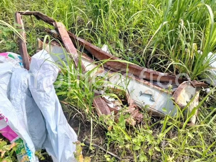 Abandonan ataúd con presuntos restos humanos en la colonia El Mesón de Ángel R. Cabada