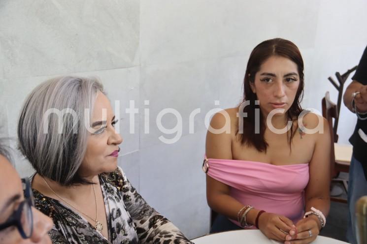 Integrantes del colectivo Mil Mujeres por Xalapa exigieron a las autoridades que el caso de Zulma Guadalupe Escobar sea investigado y juzgado con perspectiva de género como tentativa de feminicidio, además de que se garanticen medidas de protección para salvaguardar su integridad mientras avanza el proceso legal.