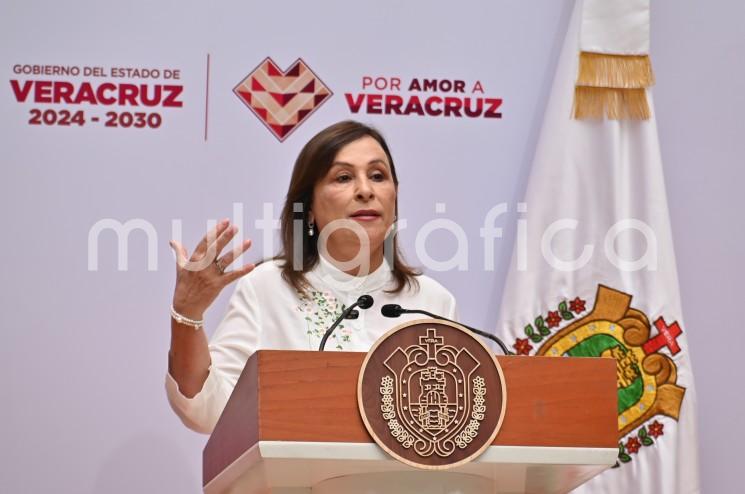 Nahle respalda limitar uso de celulares en escuelas; plantea restricción hasta secundaria