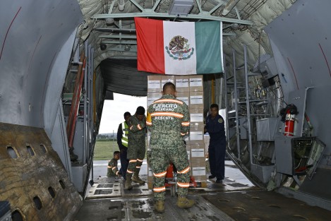 Envía México Ayuda Humanitaria al pueblo de Colombia tras afectaciones por sismo.
