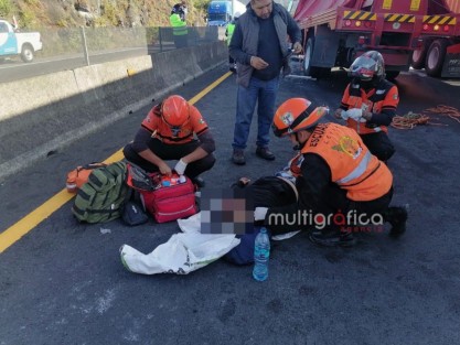 Un accidente se registró la mañana de este miércoles 12 de agosto sobre la autopista Xalapa-Perote, a la altura del kilómetro 132, en las inmediaciones del poblado El Fresno.

De acuerdo con los primeros reportes, el conductor de un tráiler quedó prensado al interior de la unidad. Elementos del Escuadrón Nacional de Rescate acudieron al sitio para brindar atención y realizar las labores de auxilio correspondientes.

En la zona también se reportó la presencia de personas que intentaban realizar actos de rapiña.

