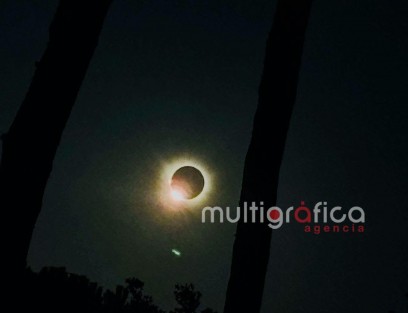 España fue testigo de un espectáculo astronómico. El eclipse pudo observarse en distintas zonas del país, donde el cielo se transformó durante el fenómeno y cientos de personas dirigieron la mirada al firmamento para contemplar el evento.
