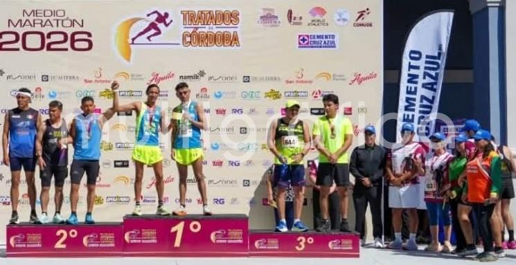 Mil 300 corredores en el medio maratón tratados de Córdoba