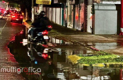 Lluvias generan encharcamientos en Xalapa