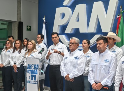 El dirigente nacional del PAN, Jorge Romero Herrera, ofreció este jueves 20 de agosto una conferencia de prensa en las instalaciones del partido en Xalapa, donde habló sobre las próximas elecciones y la posibilidad de construir alianzas.