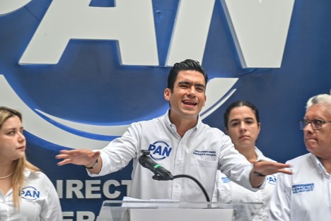 El dirigente nacional del PAN, Jorge Romero Herrera, ofreció este jueves 20 de agosto una conferencia de prensa en las instalaciones del partido en Xalapa, donde habló sobre las próximas elecciones y la posibilidad de construir alianzas.