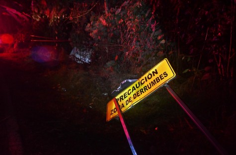 Autobús cae en la zona de la barranca Matlacóbatl; hay varias personas lesionadas
