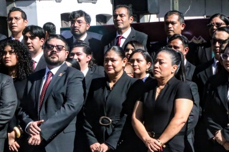 Este lunes 7 de septiembre, la Secretaría de Educación de Veracruz (SEV), encabezada por Raquel Bonilla Herrera, llevó a cabo una guardia de honor en el monumento a Miguel Hidalgo y Costilla, ubicado en el parque Los Berros, en Xalapa.

La ceremonia se realizó como parte de las actividades cívicas conmemorativas y contó con la participación de autoridades de la dependencia estatal.