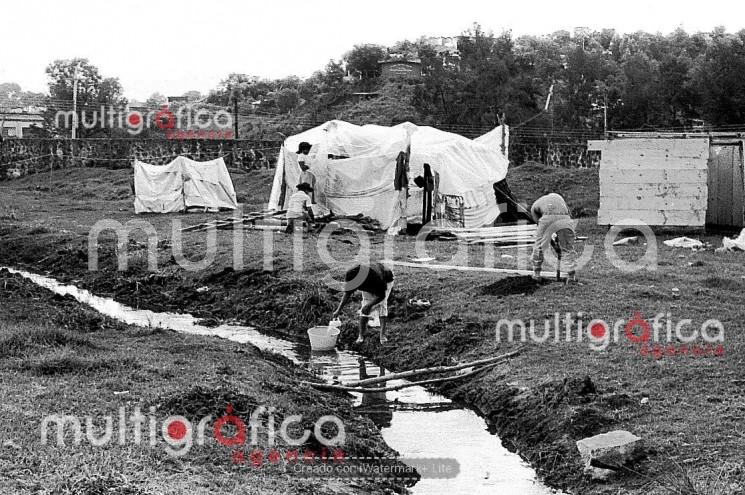 Así lucía el río Carneros cuando todavía podía fluir sin obstáculos durante las temporadas bajas de los años ochenta.