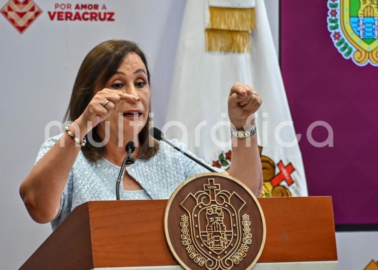 
Nahle lleva revisión de hospitales a 28 unidades; continuará recorrido por Veracruz
