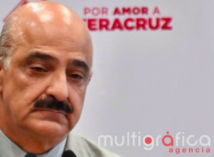 Luego de que la gobernadora confirmara las salidas de Margarita Santopietro y Eduardo Vega, quienes participarán en el proceso interno de Morena rumbo al 2027, la mandataria enfatizó que no aceptaría la renuncia Ricardo Ahued en la secretaría de Gobierno.