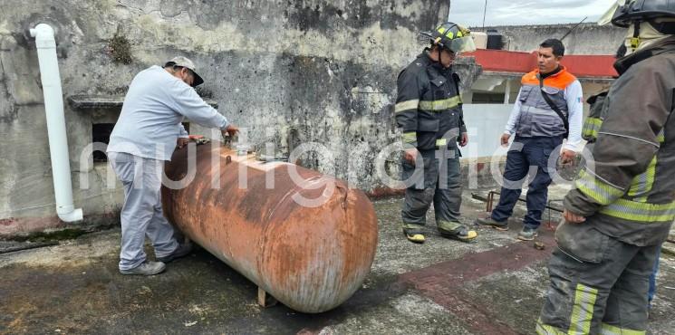 Evacuadas de manera preventiva 2 mil personas por olor asociado a gas LP en el centro de Xalapa
