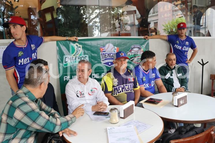 Fortalecen formación de jóvenes beisbolistas con convenio de salud visual