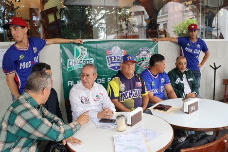 Fortalecen formación de jóvenes beisbolistas con convenio de salud visual