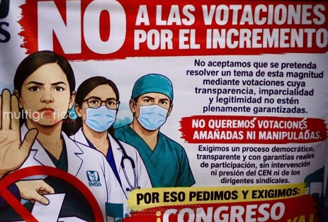 La tarde de este viernes 9 de octubre, integrantes del Sindicato Nacional de Trabajadores del Seguro Social (SNTSS) marcharon desde la Clínica 10 del IMSS hasta las instalaciones sindicales ubicadas en la calle Rébsamen, en Xalapa, para sumarse a la exigencia nacional de mejores condiciones laborales.

A través de un pliego petitorio, dieron a conocer sus demandas, entre ellas un incremento directo del 10 por ciento al salario tabular, la reversión de los cambios al régimen de jubilaciones y pensiones de 2004, basificación, abasto de medicamentos y equipo, así como la realización de un Congreso Nacional Extraordinario y la revisión de los estatutos sindicales.


