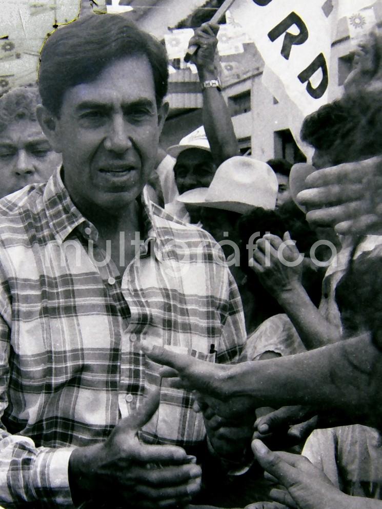 El ingeniero y político mexicano Cuauhtémoc Cárdenas Solórzano falleció este miércoles 28 de octubre, a los 92 años. Fue fundador del Partido de la Revolución Democrática (PRD), gobernador de Michoacán y el primer jefe de Gobierno del entonces Distrito Federal elegido mediante voto popular en 1997.
